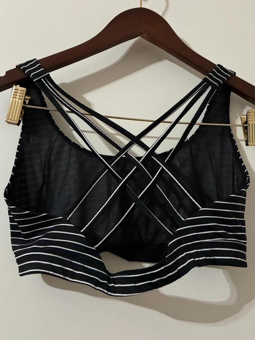 Victoria Sport Black White Striped Strappy Back Sports Bra Size M